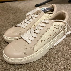 Pinky Beige Sneakers